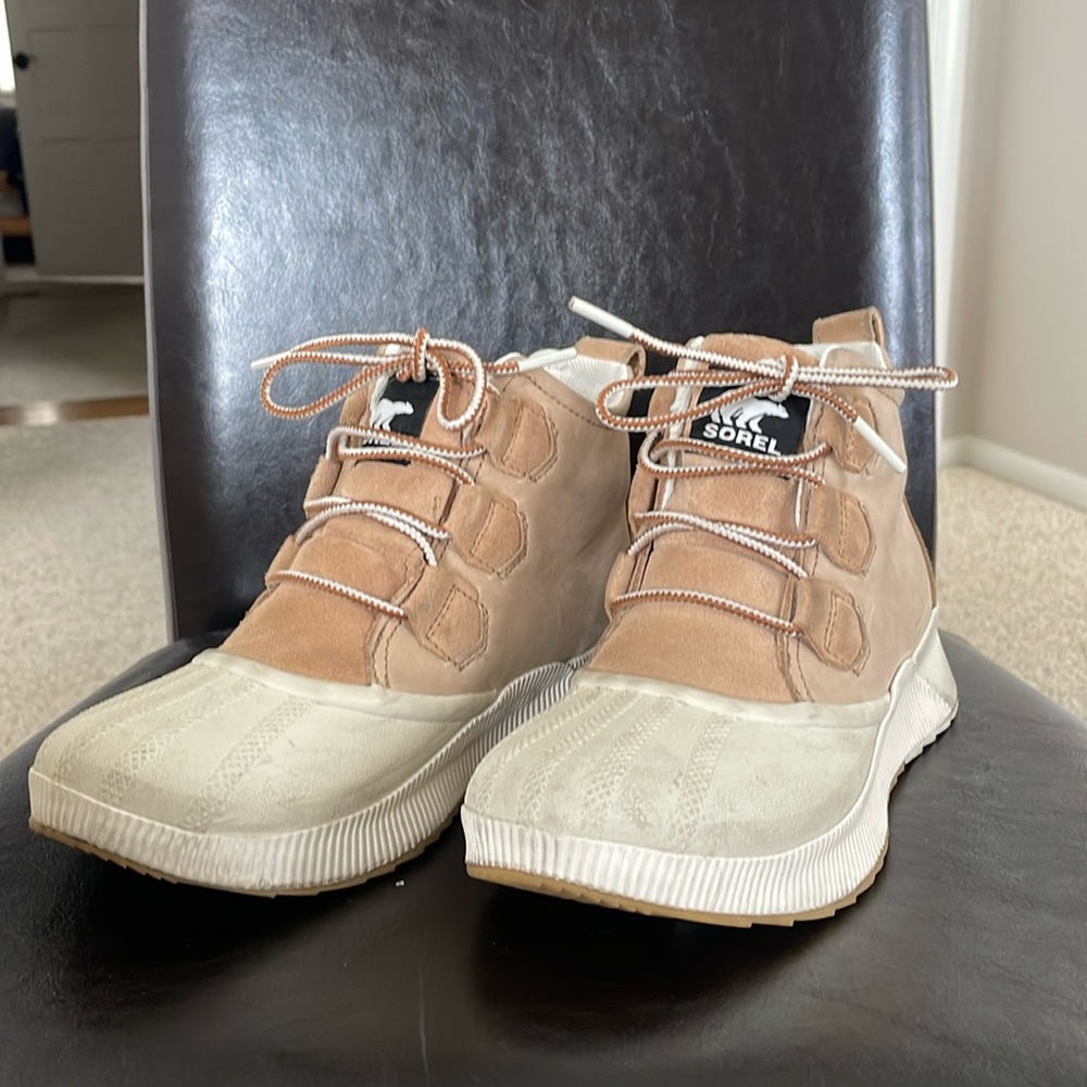 Sorel Out ‘N About Boot III Canoe/Light Bisque 7.5 Women